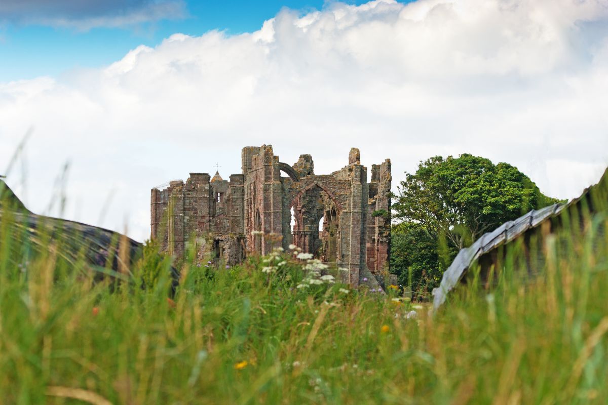 ruinas del monasterio de Lindisfarne Ruinas del monasterio de Lindisfarne