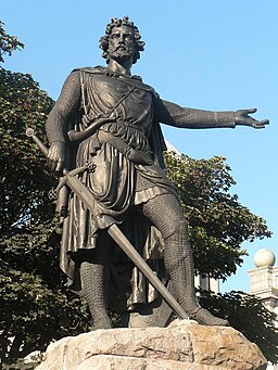 Estatua de bronce que representa a William Wallace ubicada en la ciudad escocesa de Aberdeen